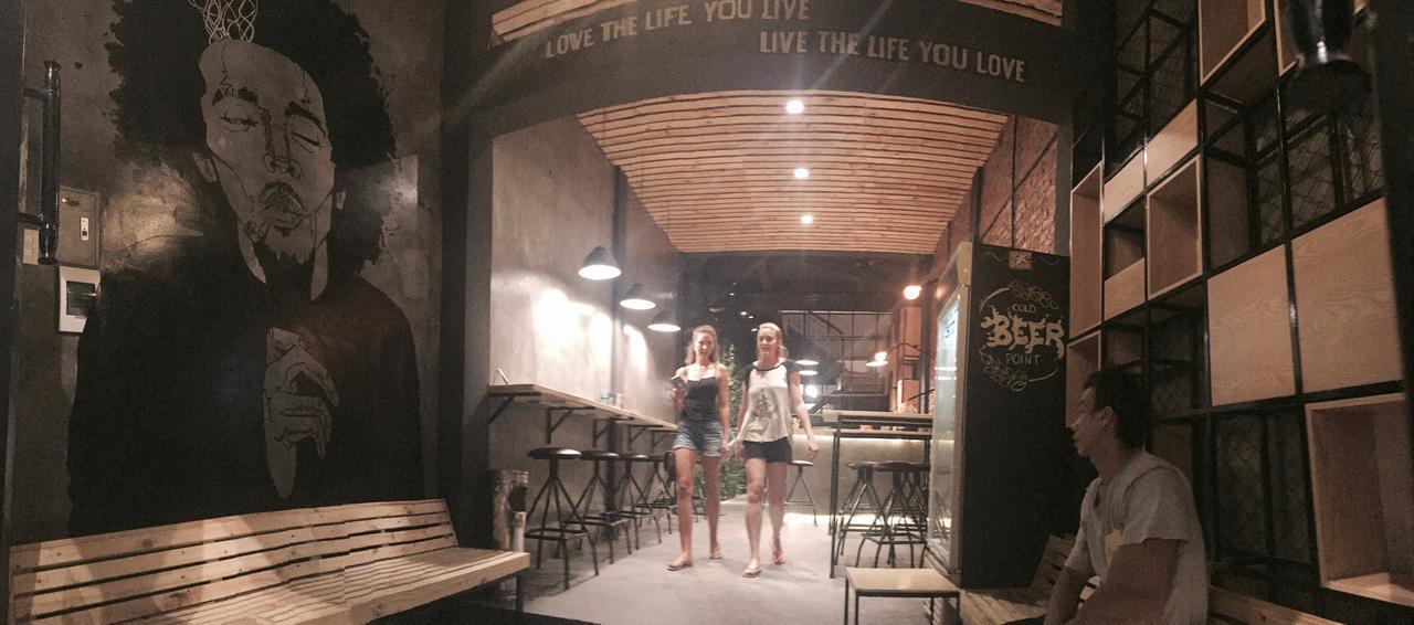 Golden Snake Hostel ハノイ市 エクステリア 写真