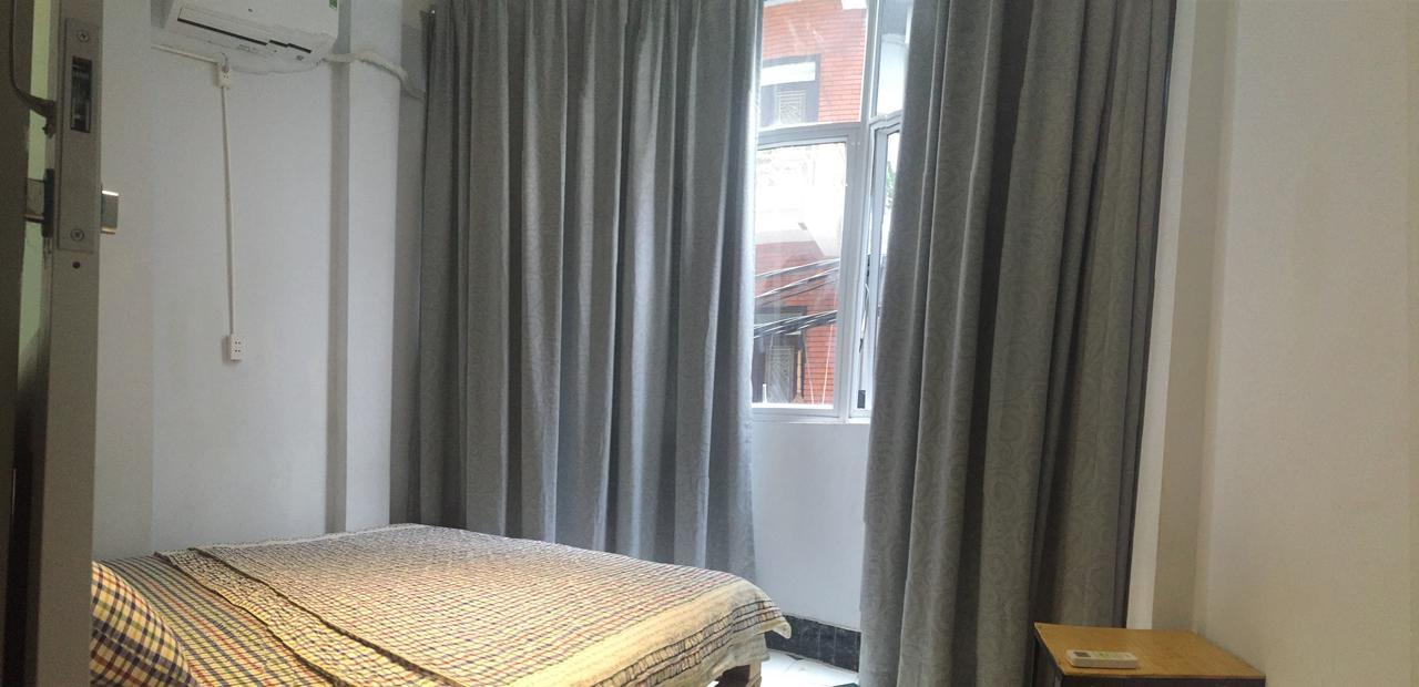 Golden Snake Hostel ハノイ市 部屋 写真